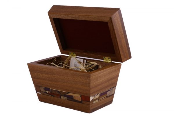 Large Etrog-Box - Wooden Jewelry Chest - Open Esrog-Box- ETR-A-O-Sap-RW-etr-angled-MG_2313.jpg