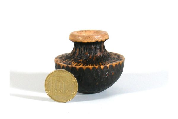 Miniature-Vase-Small-Vessel-MINI-Vase5-O-sapelli-RWP-ember2014-094.jpg
