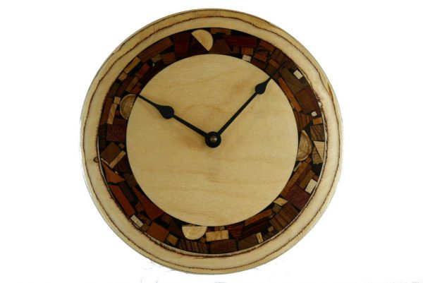 Funky Wall-Clock-Mosaics-on-Plywood-Modern-Wall-Clock