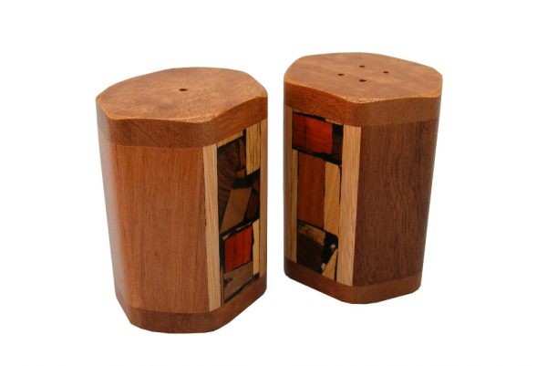 ooden-Salt-and-Pepper-Shaker-Set-with-Wood-Mosaics2SP-M-O-O-RWP-17tryfirst0262.jpg