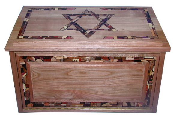 Wooden-Shtender-Jewish-Table-Lectern-SHTN_o_O-Cherry-WC-front-top5.jpg