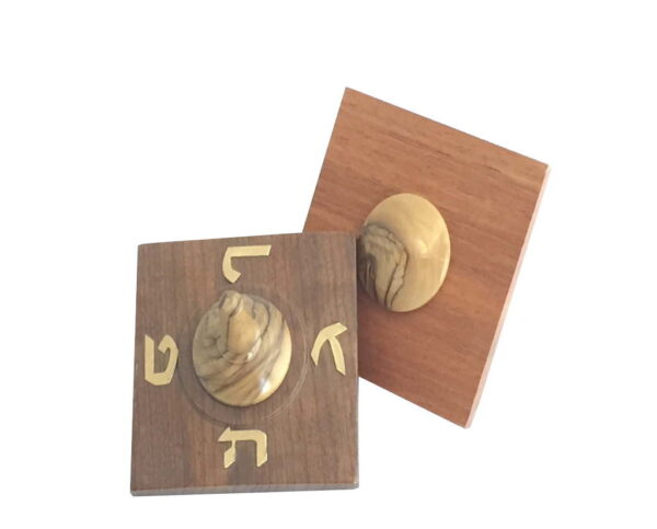 Big-Flat-Dreidles-Wooden-Dreidels-Hanukkah-Spinning-Tops-DRE-F-2-imbuetim-RWPI-IMG_1080.jpg